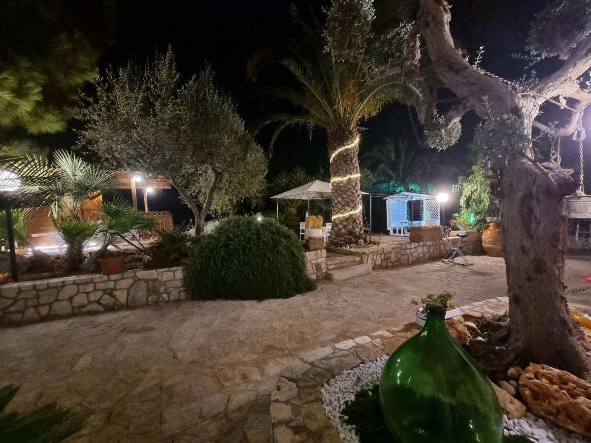Il Trulletto Panzió Impalata Kültér fotó