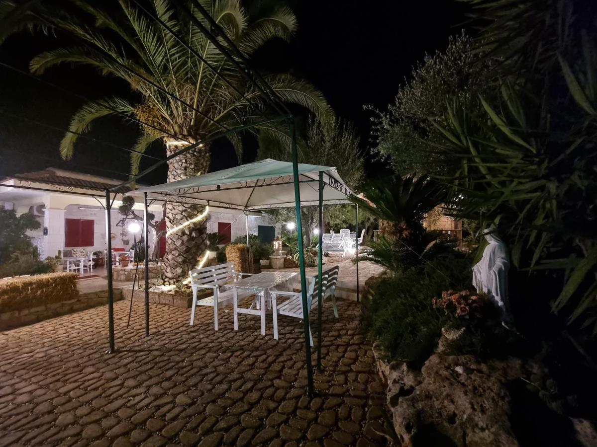 Il Trulletto Panzió Impalata Kültér fotó